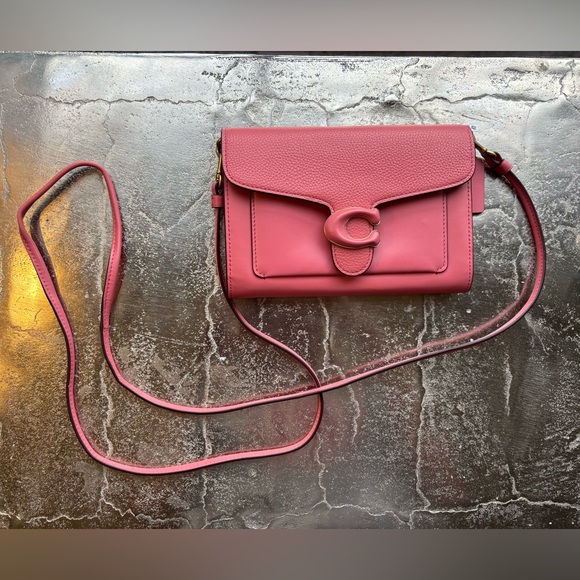 Coach Handbags - 🆕 Coach Pink Tabby Crossbody Bag NWOT